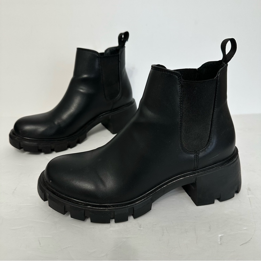 Steve Madden Black Chunky Lug Sole Ankle Boots Biker Moto Grunge Size 7